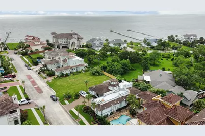 537 Villa Drive, Seabrook, TX 77586 - Photo 37