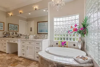 537 Villa Drive, Seabrook, TX 77586 - Photo 15