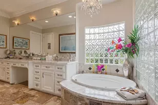 537 Villa Dr, Seabrook, TX 77586 - Photo 15