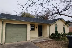 13442 Greenway Dr, Sugar Land, TX 77498 - Photo 1