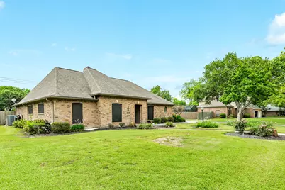 114 Strawberry Drive, Lake Jackson, TX 77566 - Photo 13