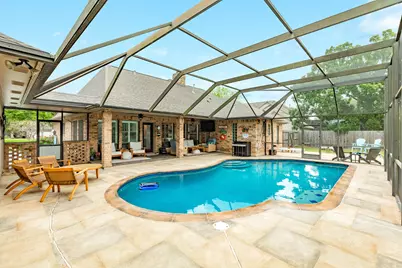 114 Strawberry Drive, Lake Jackson, TX 77566 - Photo 3