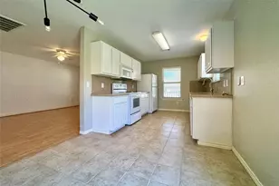 3455 Angel Ln, Houston, TX 77045 - Photo 9