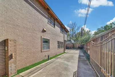 248 Bryn Mawr Circle, Hunters Creek Village, TX 77024 - Photo 35