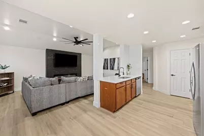 2710 Gaelic Green Street, Houston, TX 77045 - Photo 11