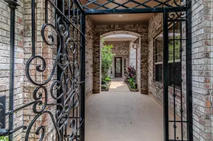 1302 Majestic Pines Ct, Houston, TX 77345 - Photo 5