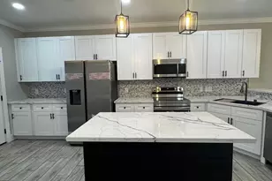 1409 N Ave S, Freeport, TX 77541 - Photo 3