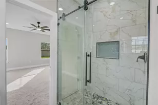 1409 N Ave S, Freeport, TX 77541 - Photo 29