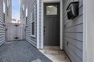 1207 E 28th St, Houston, TX 77009 - Photo 3