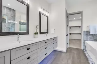 1207 E 28th St, Houston, TX 77009 - Photo 25