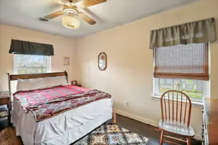 204 Chandler Dr, Baytown, TX 77521 - Photo 11