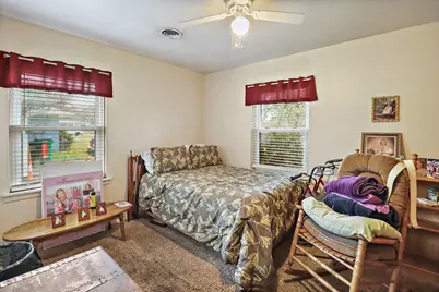 204 Chandler Drive, Baytown, TX 77521 - Photo 9