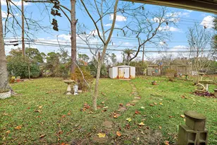 204 Chandler Dr, Baytown, TX 77521 - Photo 17