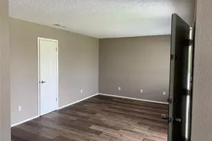 1601 Meadowview Dr, Port Lavaca, TX 77979 - Photo 5