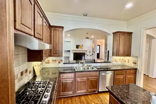 7608 Janak Dr, Houston, TX 77055 - Photo 9