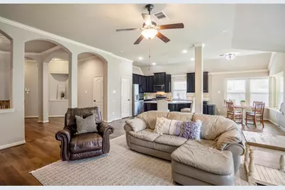 8914 Hummingbird Glen Court, Tomball, TX 77375 - Photo 7