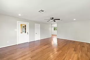 2300 Mary Ln, Dickinson, TX 77539 - Photo 11