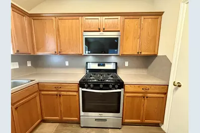 5005 Deerpath Drive, Conroe, TX 77303 - Photo 9