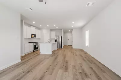 1885 Redwood Lane, Dayton, TX 77535 - Photo 5