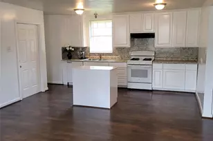 5103 Willow Glen Dr, Houston, TX 77033 - Photo 13