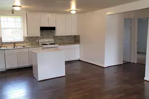 5103 Willow Glen Dr, Houston, TX 77033 - Photo 11