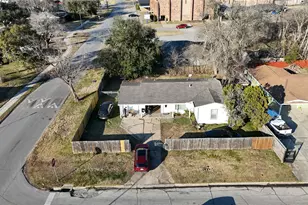 5103 Willow Glen Dr, Houston, TX 77033 - Photo 1