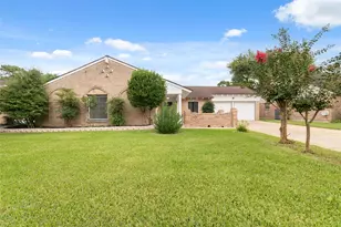 11411 Ash Creek Dr, Houston, TX 77043 - Photo 1