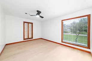 11411 Ash Creek Dr, Houston, TX 77043 - Photo 19