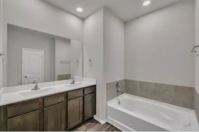 6212 Hendricks Harbor Drive, Conroe, TX 77304 - Photo 19