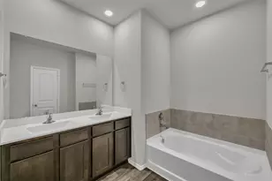 6212 Hendricks Hbr Dr, Conroe, TX 77304 - Photo 19
