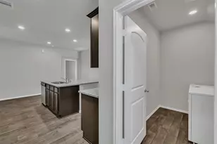 6212 Hendricks Hbr Dr, Conroe, TX 77304 - Photo 9