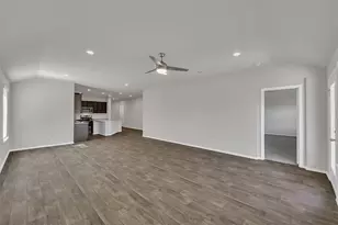 6212 Hendricks Hbr Dr, Conroe, TX 77304 - Photo 13