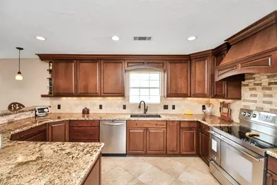 8114 Beach Haven Drive, Baytown, TX 77523 - Photo 7