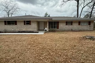 101 Summit Dr, Conroe, TX 77303 - Photo 1