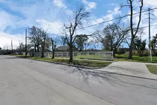 7912 Brays St, Houston, TX 77012 - Photo 1