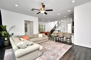 11012 Mikula Dr, Houston, TX 77043 - Photo 13
