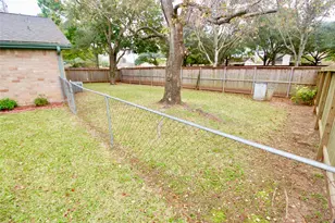 3146 Wagon Trail Dr, Sugar Land, TX 77479 - Photo 13