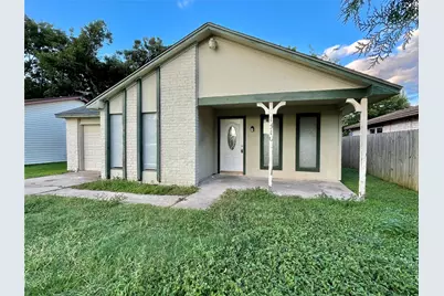 1510 N Avenue Q, Freeport, TX 77541 - Photo 1
