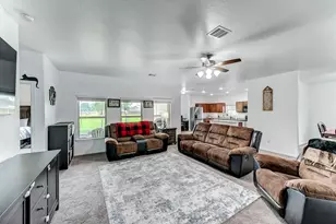 9850 Hunter Spgs Dr, Conroe, TX 77306 - Photo 9
