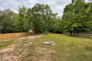 10855 Sunflower Dr, Willis, TX 77318 - Photo 43