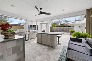 5743 Warm Springs Rd, Houston, TX 77035 - Photo 31