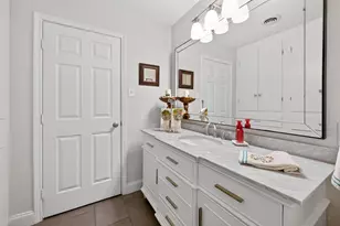 5743 Warm Springs Rd, Houston, TX 77035 - Photo 21