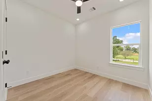 9119 Henrietta St, Houston, TX 77088 - Photo 23