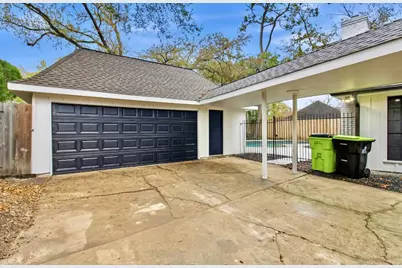 2823 W Pebble Beach Drive, Missouri City, TX 77459 - Photo 3