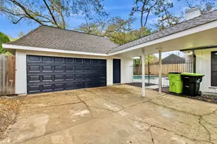 2823 W Pebble Beach Dr, Missouri City, TX 77459 - Photo 3