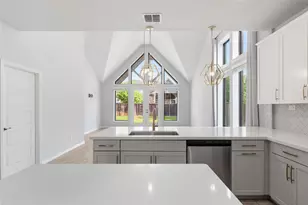 19414 Shady Hike Ln, Cypress, TX 77433 - Photo 5