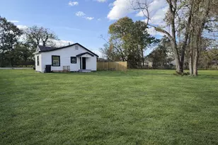 9306 Grady St, Houston, TX 77016 - Photo 11