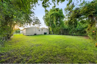 2308 Lucas Street, Houston, TX 77026 - Photo 11