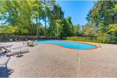 939 Wax Myrtle Lane, Houston, TX 77079 - Photo 13