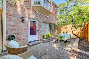 939 Wax Myrtle Ln, Houston, TX 77079 - Photo 11